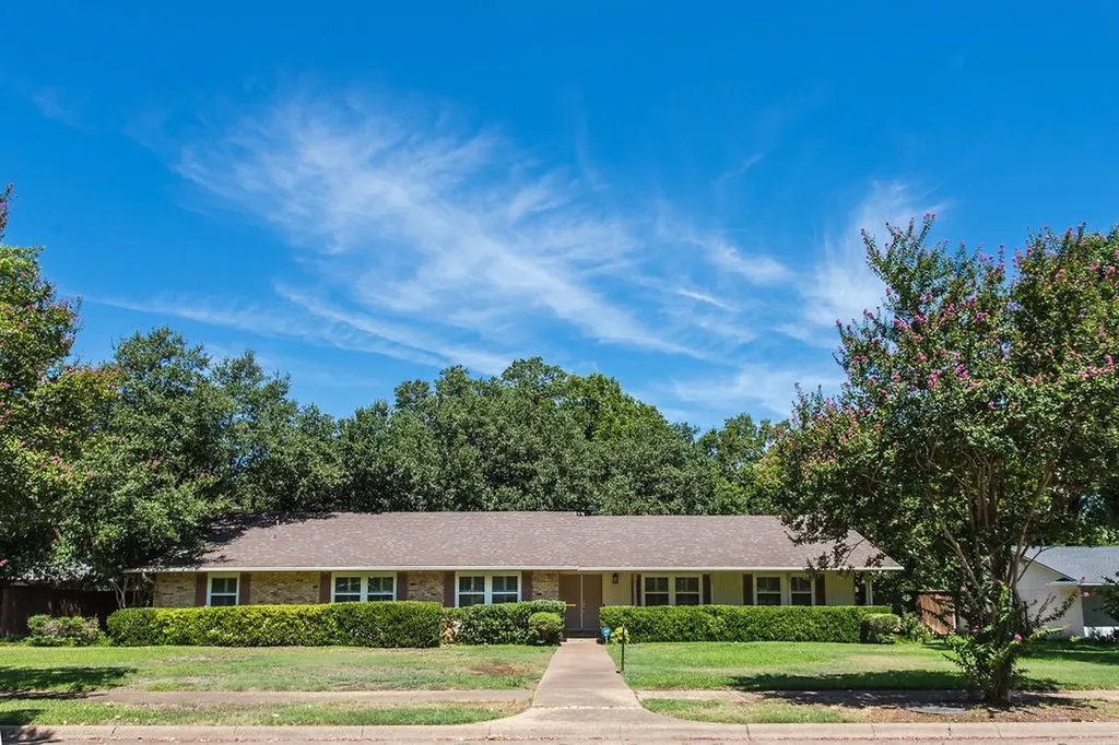 4225 Reaumur Drive Dallas TX 75229
