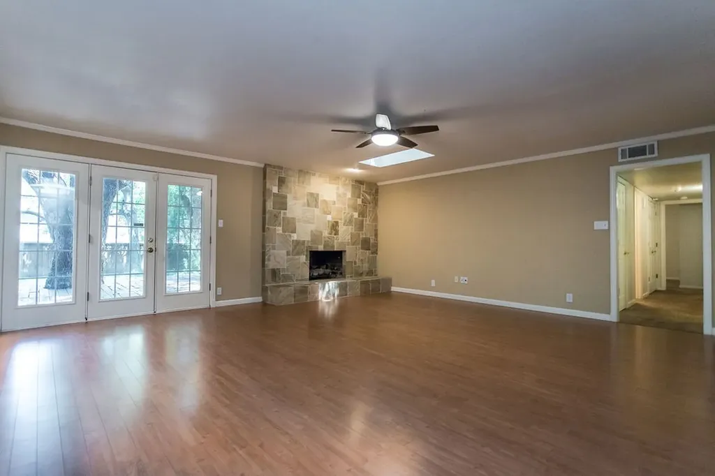 4225 Reaumur Drive Dallas TX 75229