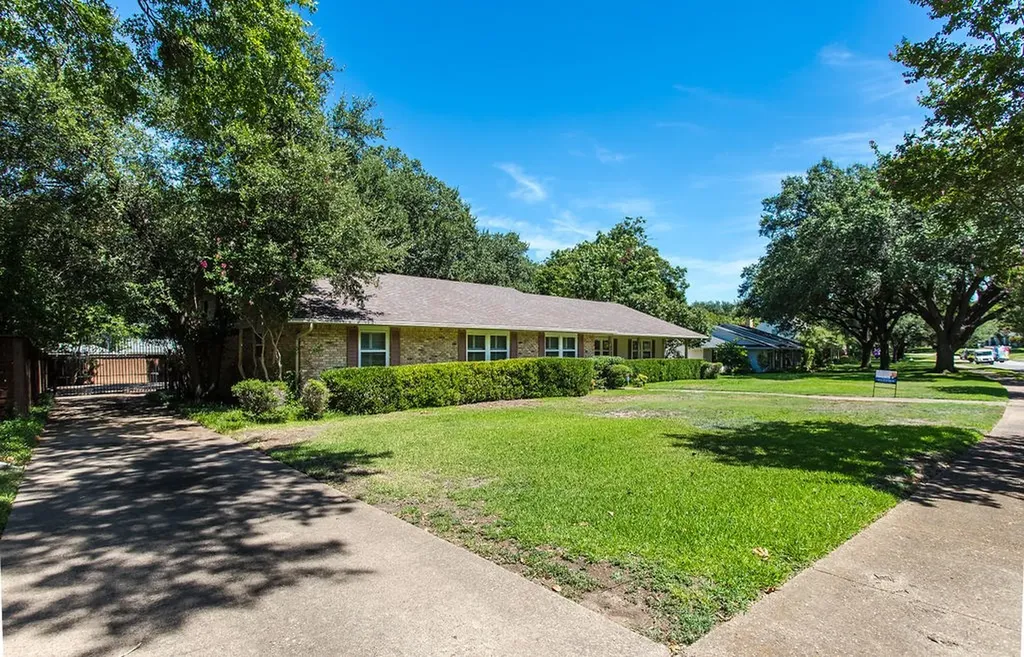 4225 Reaumur Drive Dallas TX 75229
