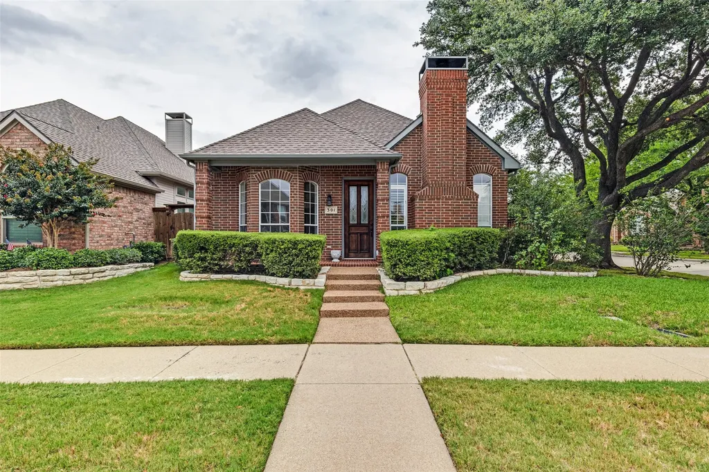 301 Old York Road Irving TX 75063