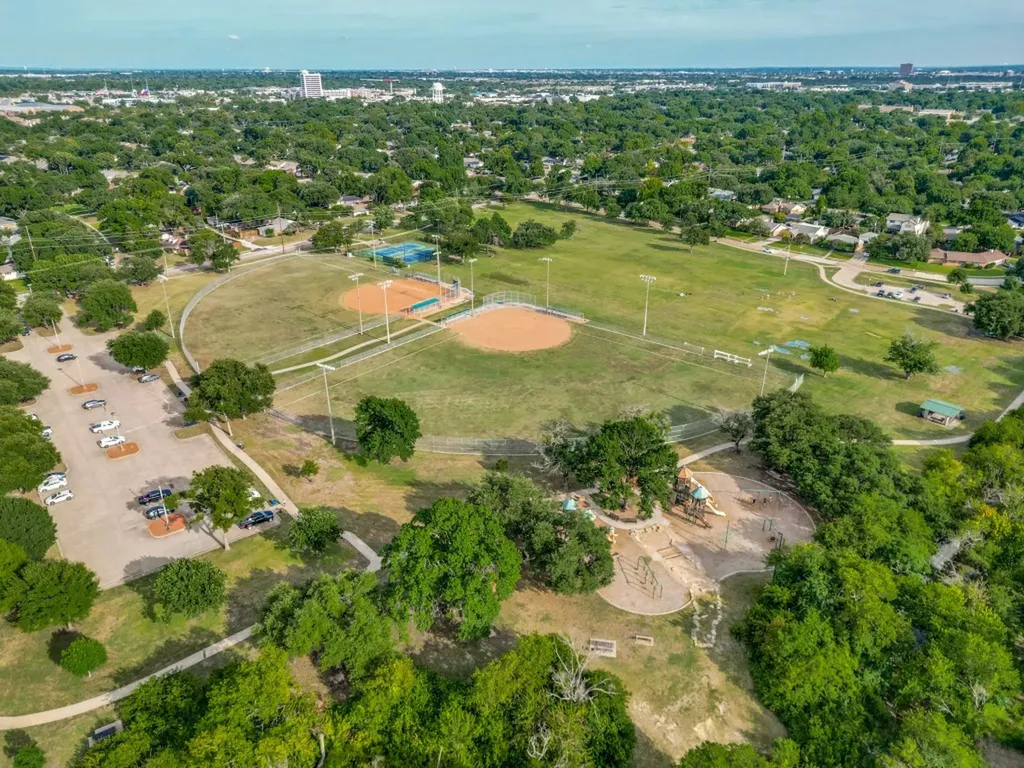 600 Ridgedale Drive Richardson TX 75080