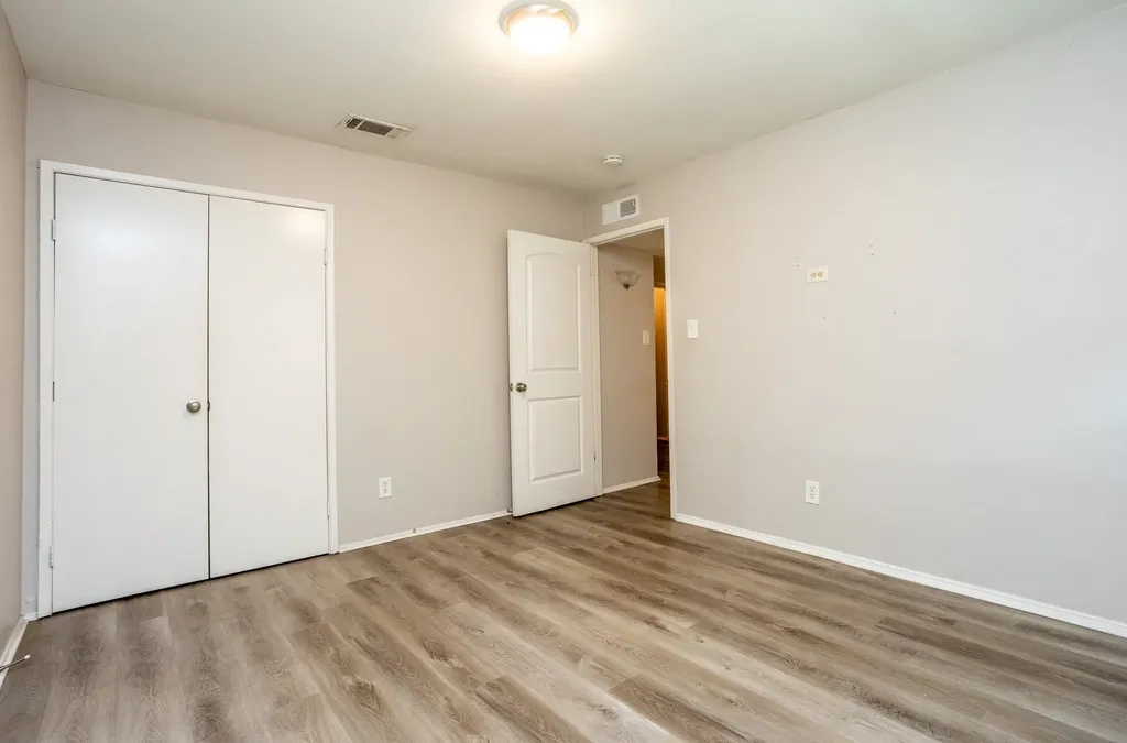 649 Eagle Drive Desoto TX 75115