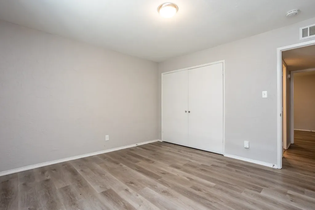 649 Eagle Drive Desoto TX 75115