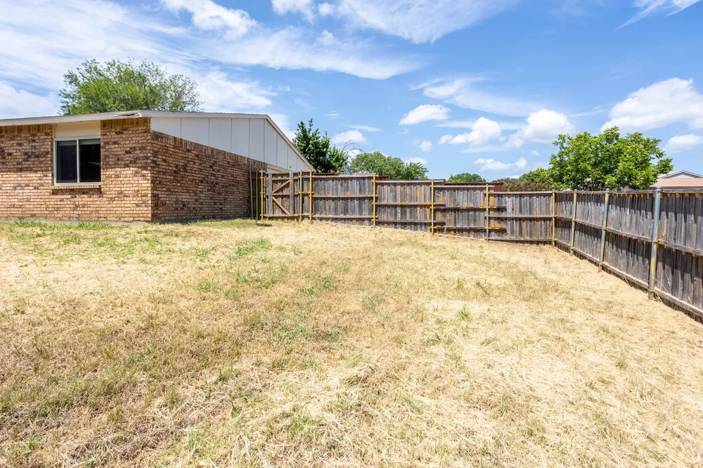 649 Eagle Drive Desoto TX 75115