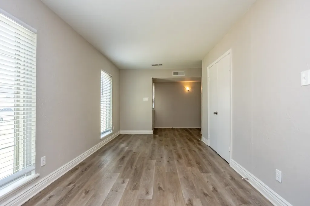 649 Eagle Drive Desoto TX 75115