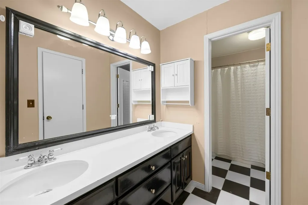 1108 Joanne Circle Greenville TX 75402