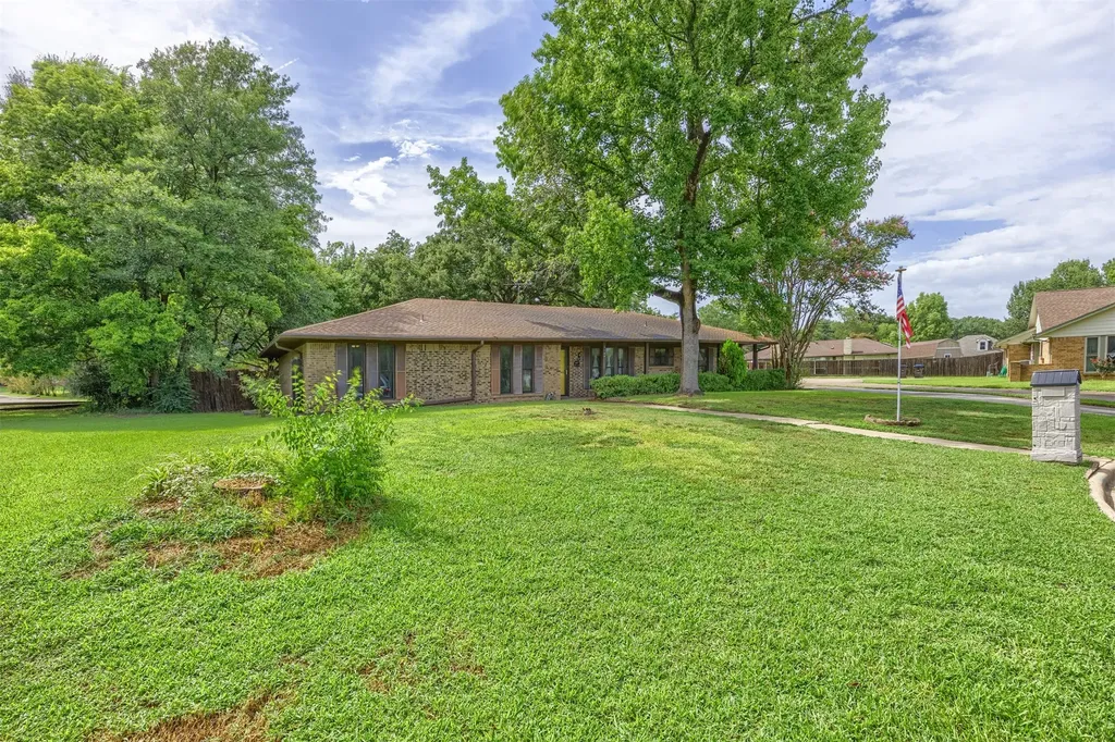 1108 Joanne Circle Greenville TX 75402