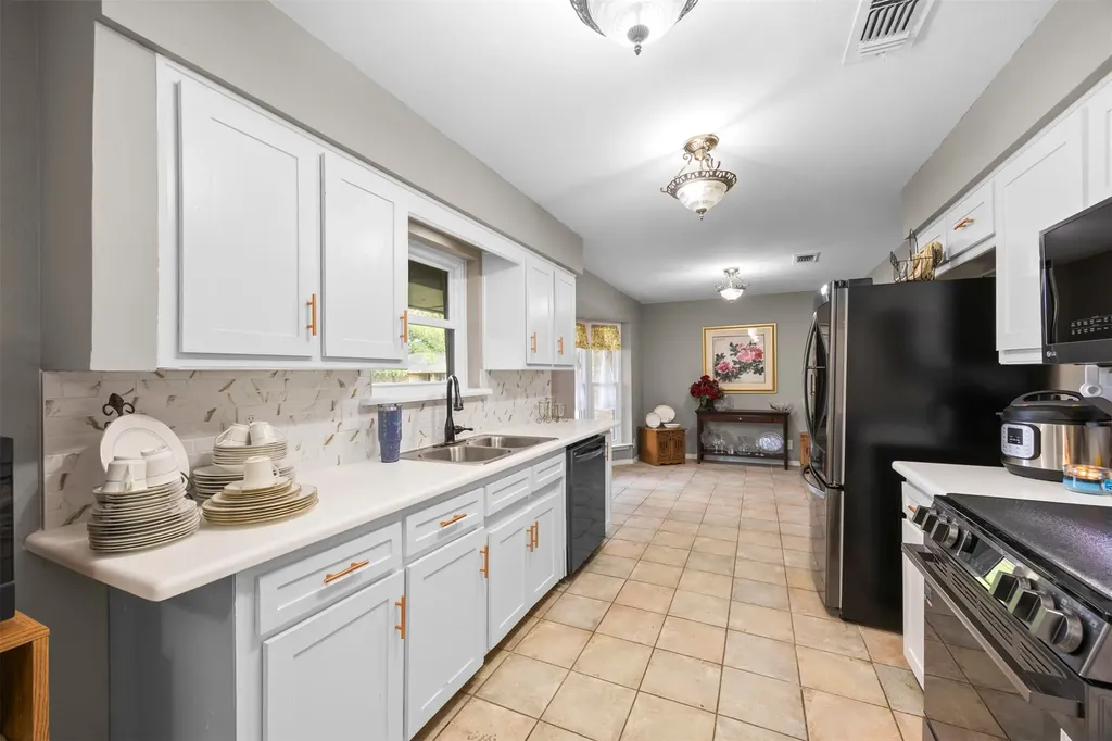 1108 Joanne Circle Greenville TX 75402