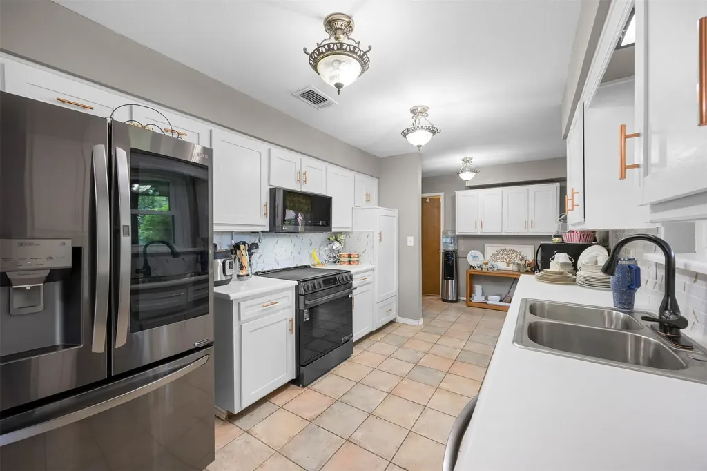 1108 Joanne Circle Greenville TX 75402