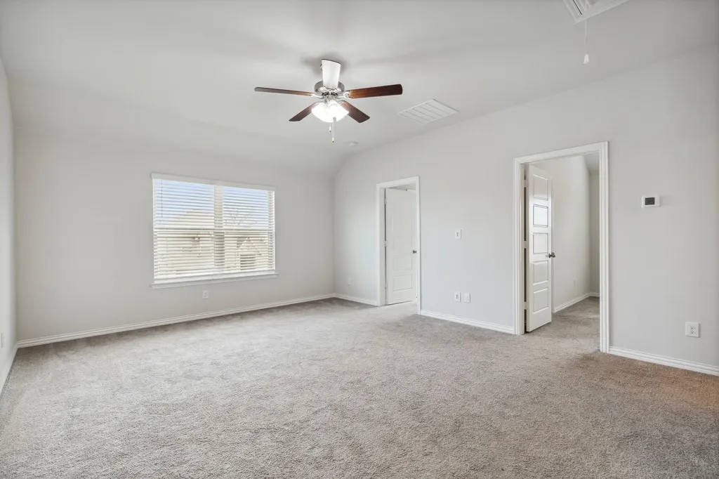 1833 Meadow Trail Lane Aubrey TX 76227
