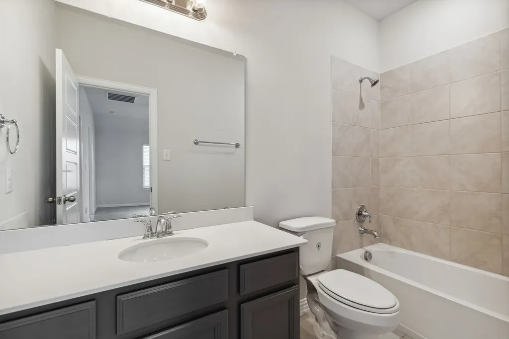 1833 Meadow Trail Lane Aubrey TX 76227