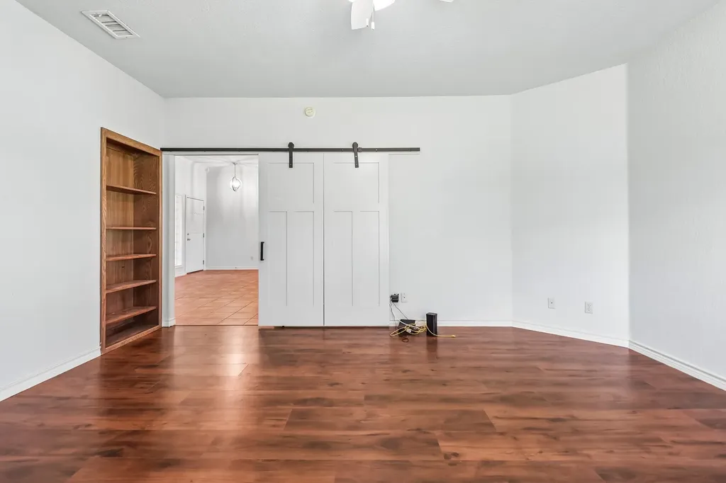 824 Havenwood Lane S Fort Worth TX 76112