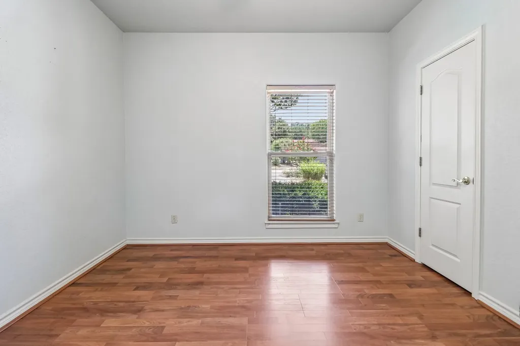 824 Havenwood Lane S Fort Worth TX 76112