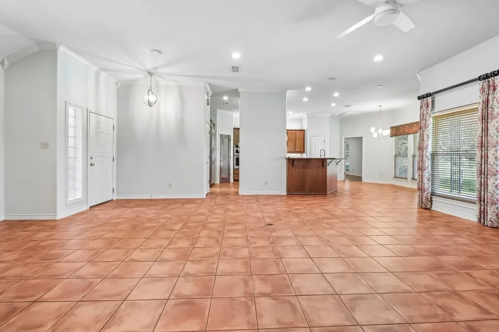 824 Havenwood Lane S Fort Worth TX 76112