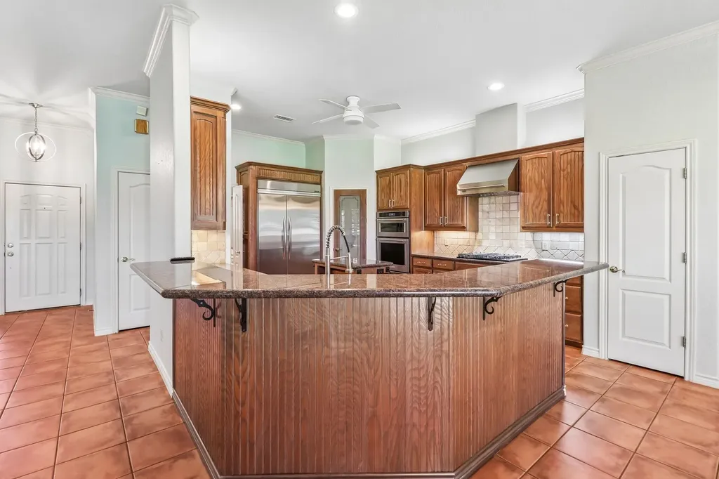 824 Havenwood Lane S Fort Worth TX 76112