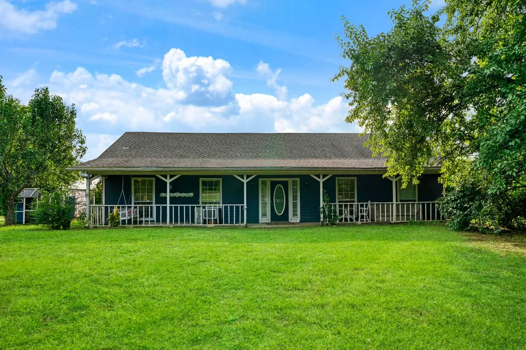2640 3 Rd St SE Paris TX 75460