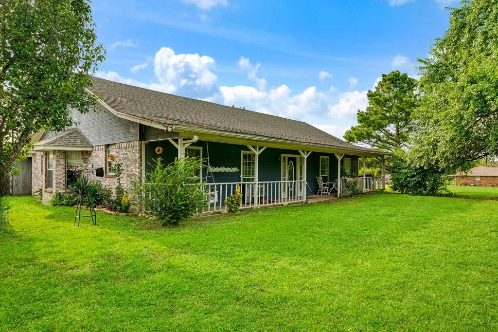 2640 3 Rd St SE Paris TX 75460