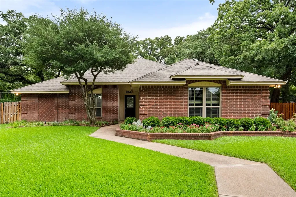 2403 Oak Shadow Court Arlington TX 76017