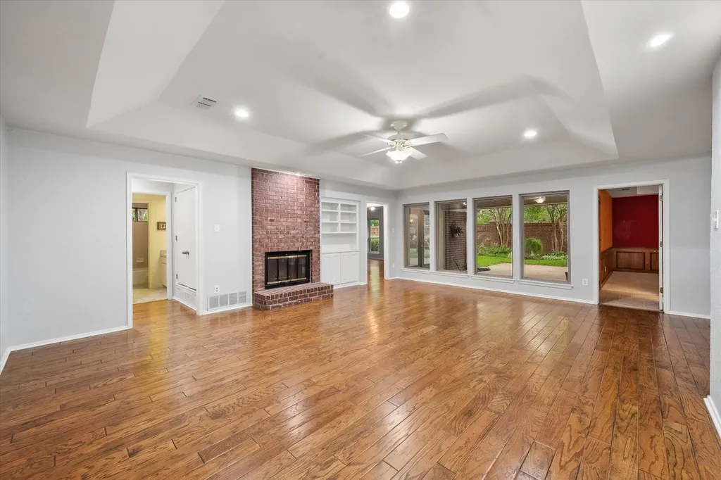2403 Oak Shadow Court Arlington TX 76017