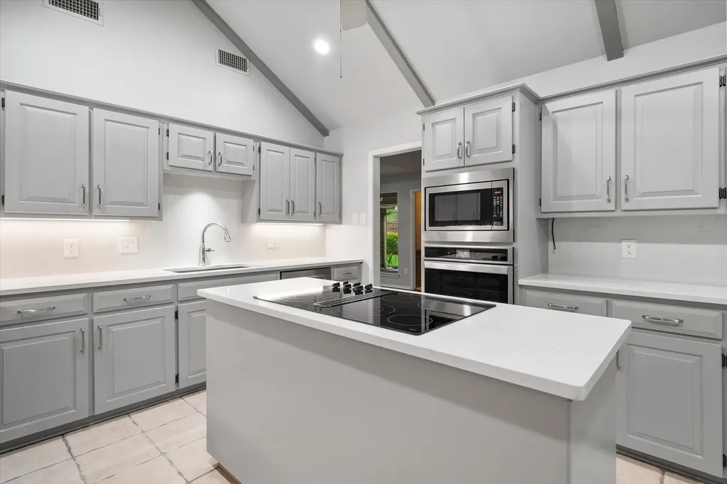 2403 Oak Shadow Court Arlington TX 76017