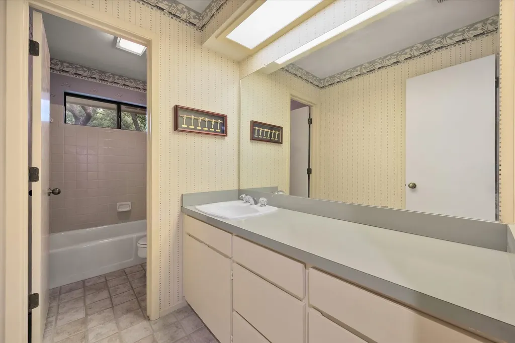 2403 Oak Shadow Court Arlington TX 76017
