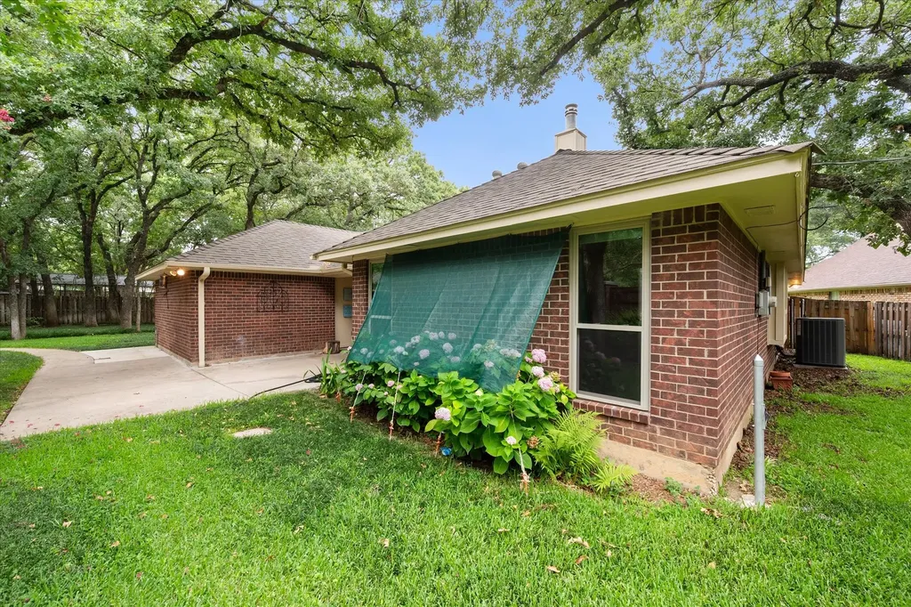 2403 Oak Shadow Court Arlington TX 76017