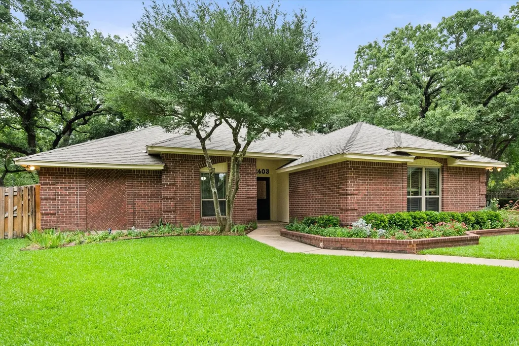 2403 Oak Shadow Court Arlington TX 76017