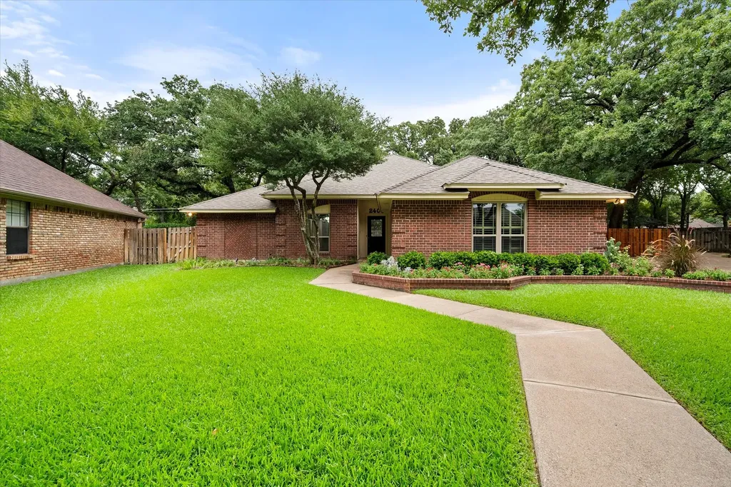 2403 Oak Shadow Court Arlington TX 76017