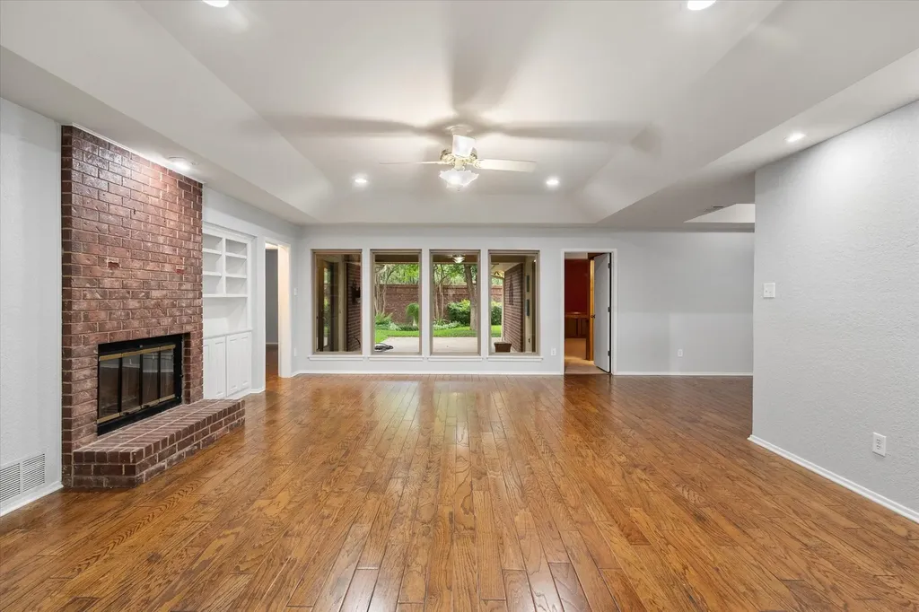 2403 Oak Shadow Court Arlington TX 76017