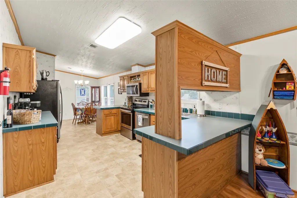 10245 Northlake Circle Kemp TX 75143