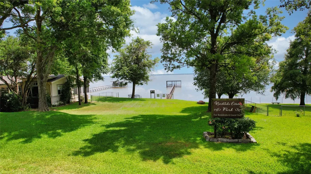 10245 Northlake Circle Kemp TX 75143