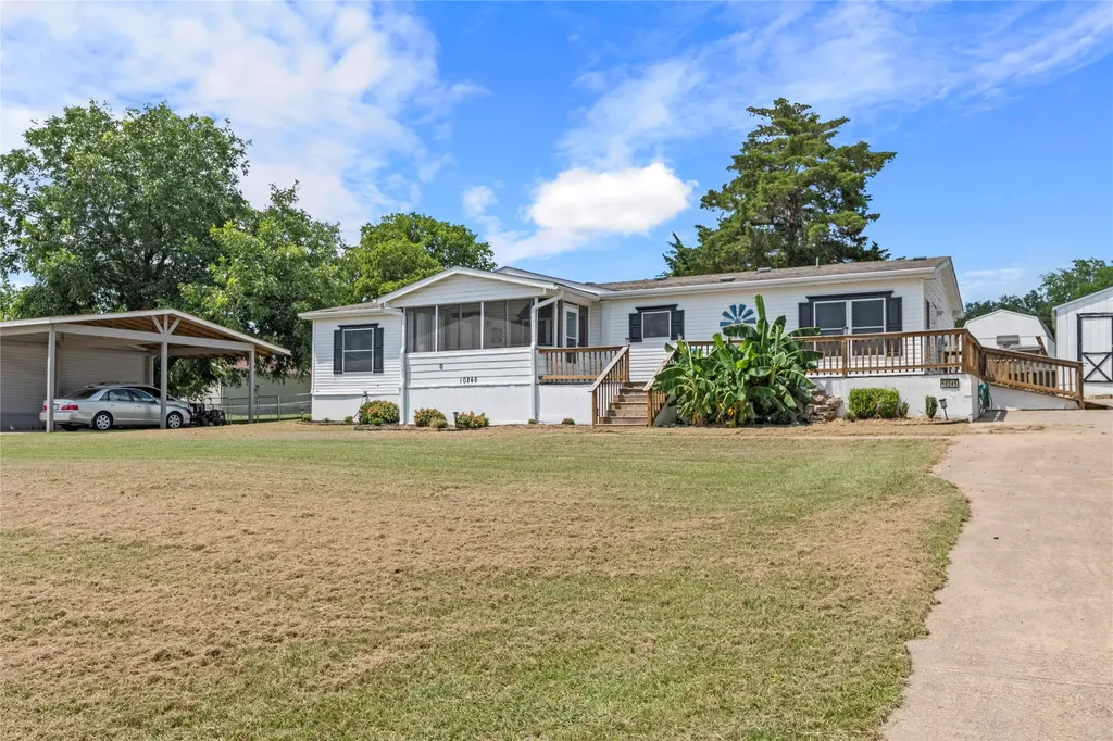 10245 Northlake Circle Kemp TX 75143