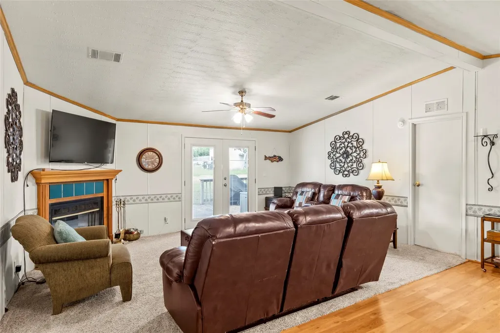 10245 Northlake Circle Kemp TX 75143