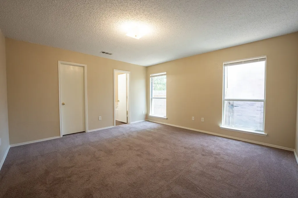 3316 Knoll Trail Balch Springs TX 75180
