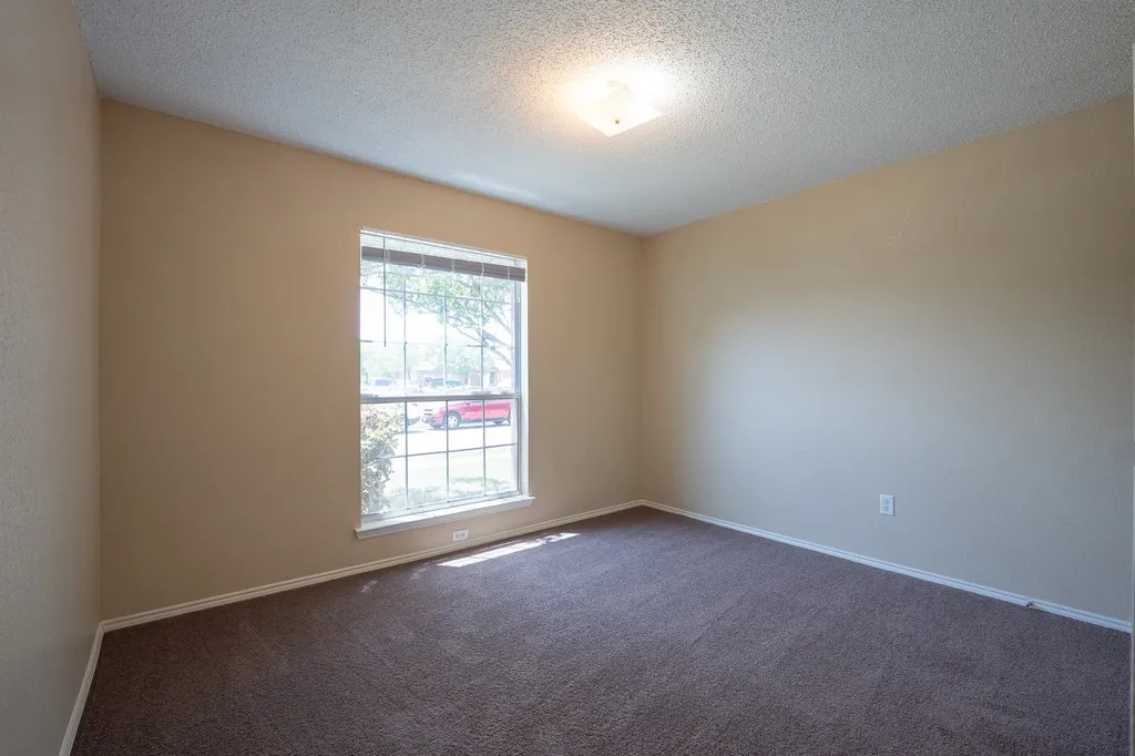 3316 Knoll Trail Balch Springs TX 75180