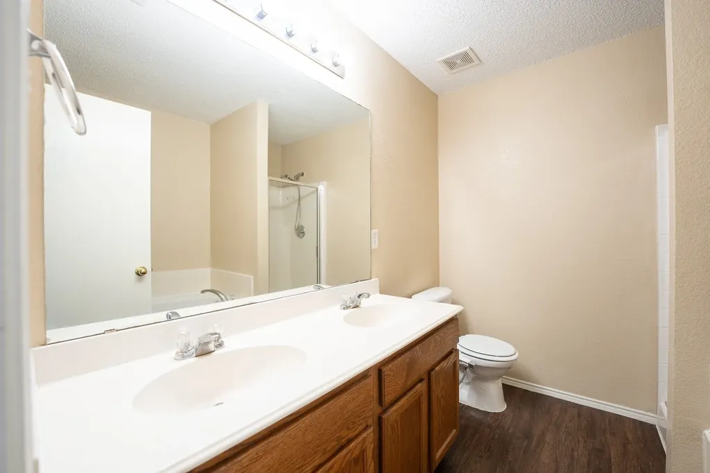 3316 Knoll Trail Balch Springs TX 75180