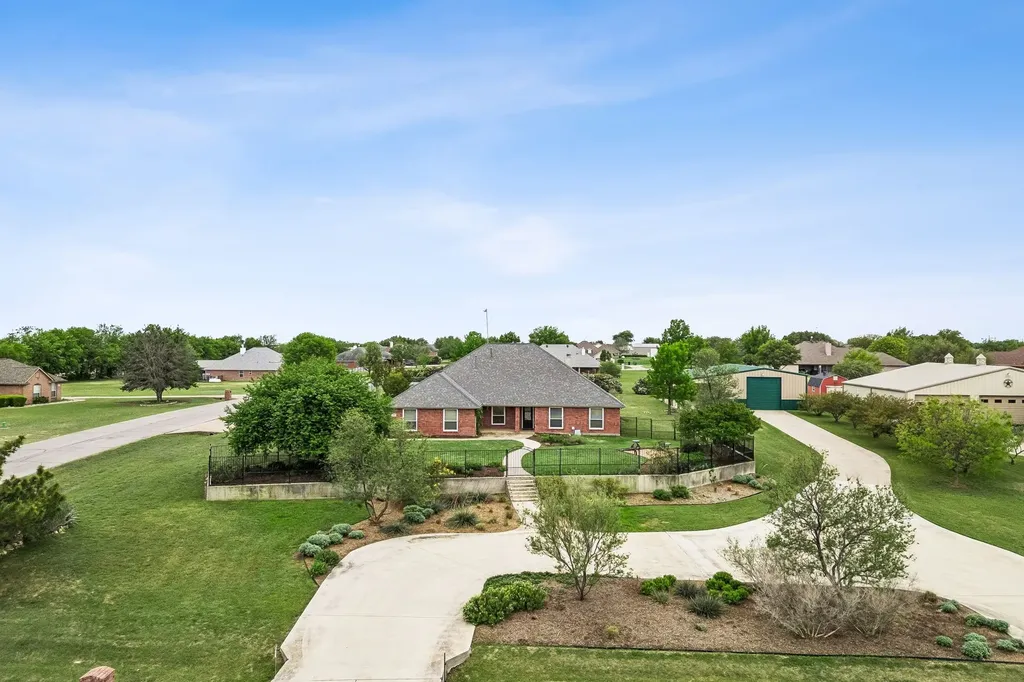 1901 Saw Tooth Court Haslet TX 76052