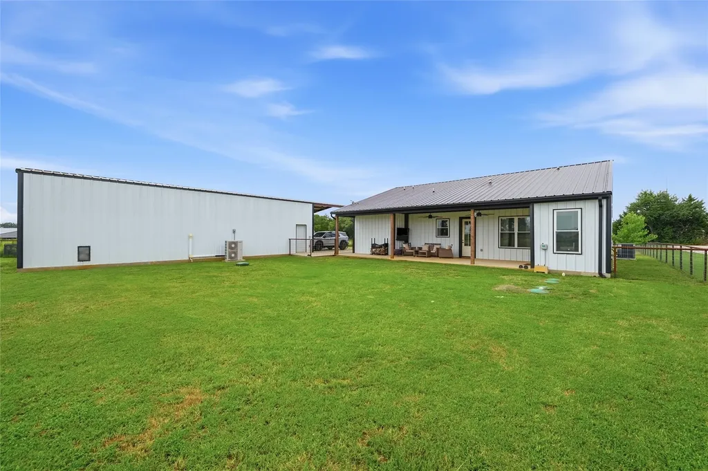 119 Arkansas Road Sadler TX 76264