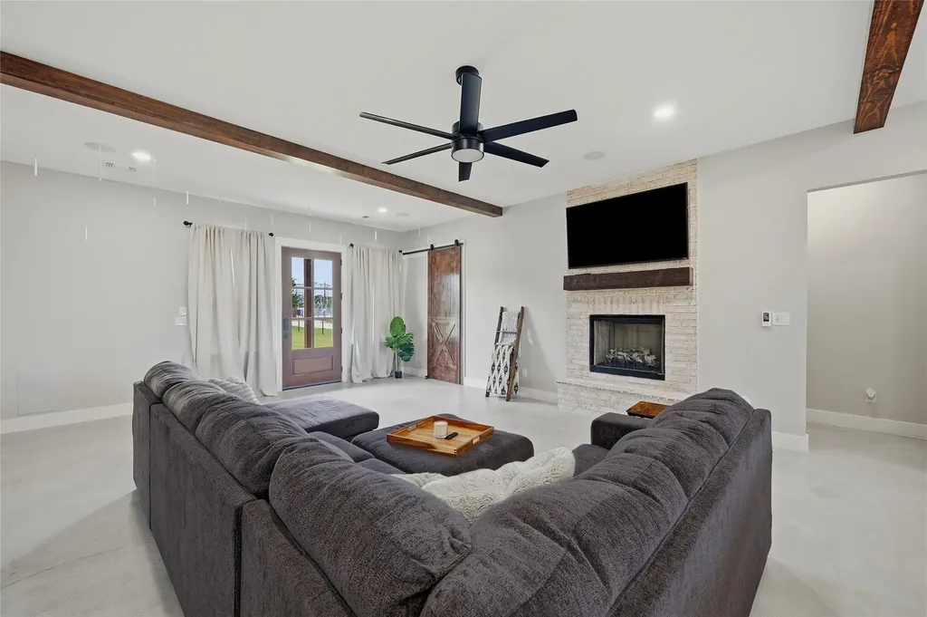 119 Arkansas Road Sadler TX 76264