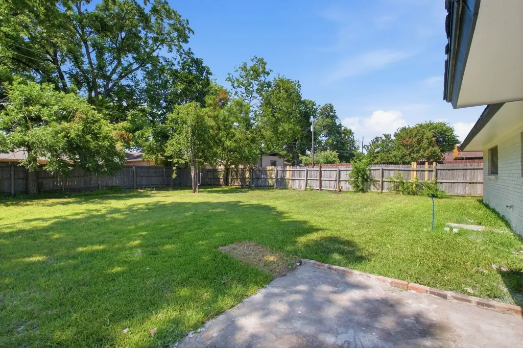 1509 Robin Drive Sherman TX 75092