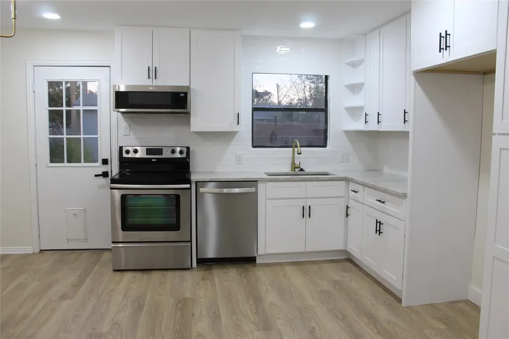 13846 Sundown Trail Farmers Branch TX 75234