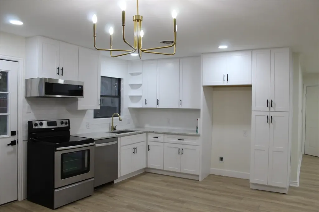 13846 Sundown Trail Farmers Branch TX 75234
