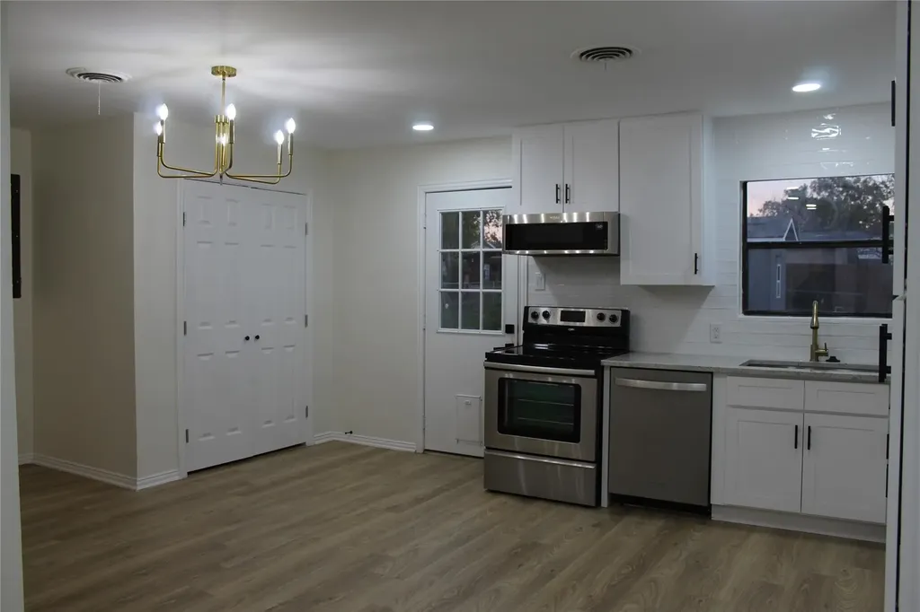 13846 Sundown Trail Farmers Branch TX 75234