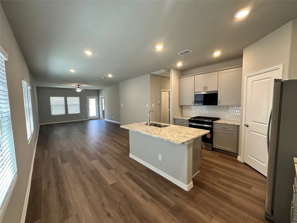 512 Dorothy Drive Mckinney TX 75071