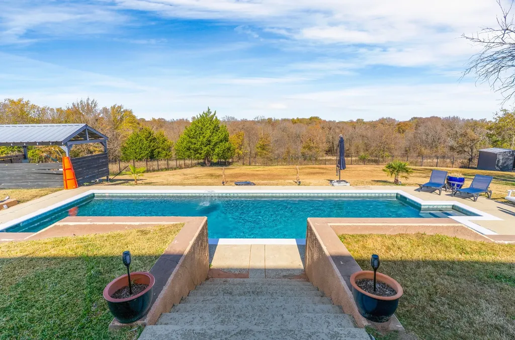 7811 Fm 902 Sherman TX 75092