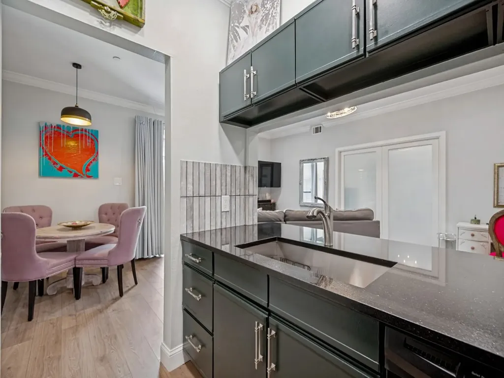 4221 Cole Avenue Dallas TX 75205