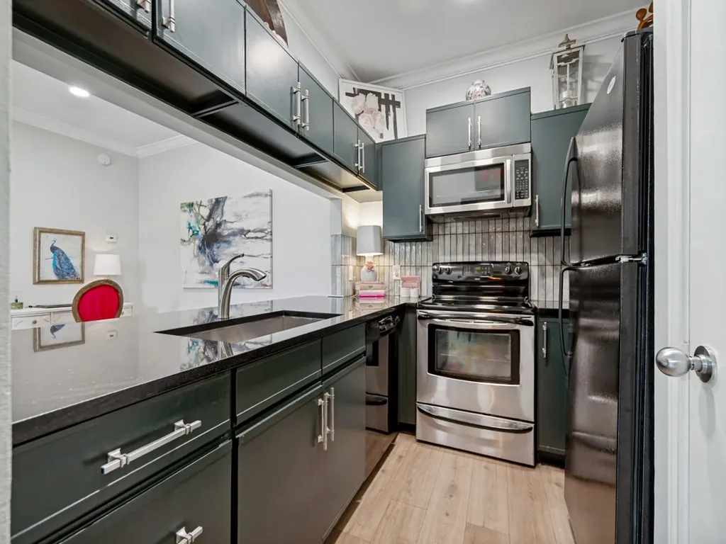 4221 Cole Avenue Dallas TX 75205