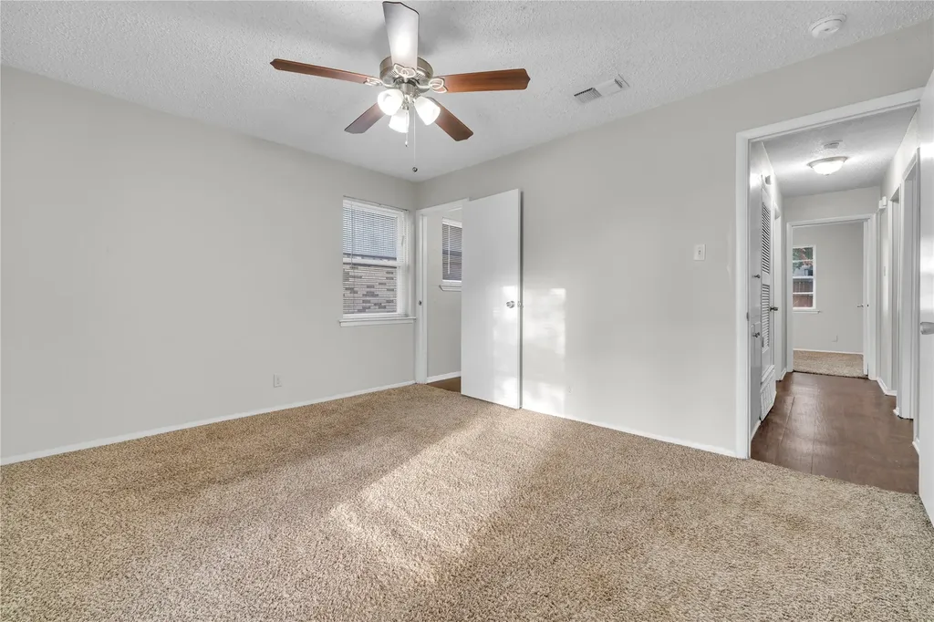 6075 Lalagray Lane Watauga TX 76148