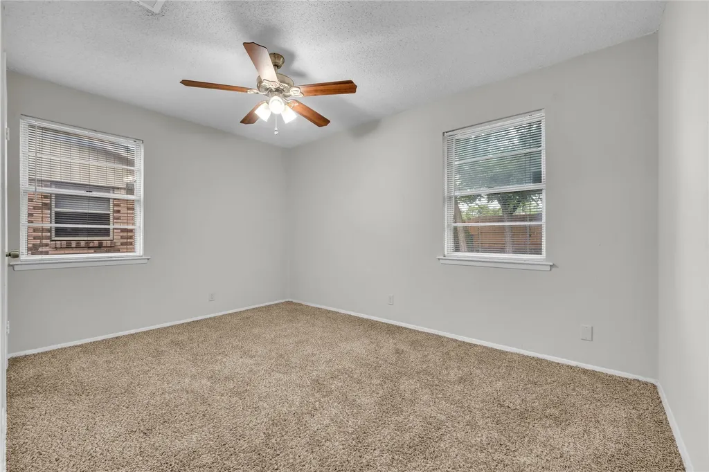 6075 Lalagray Lane Watauga TX 76148