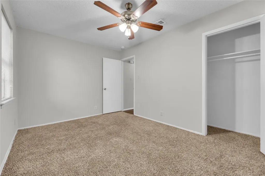 6075 Lalagray Lane Watauga TX 76148